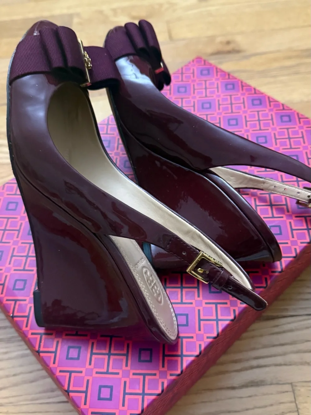 Tory Burch Patent Burgundy Slingback Pumps Wedge with Grosgrain Bow